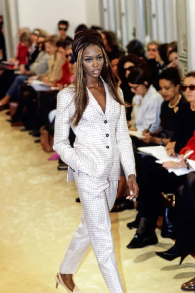 Look 13